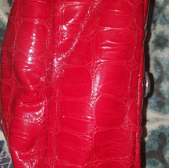 Large Guess Dome satchel - Picture 2 of 6